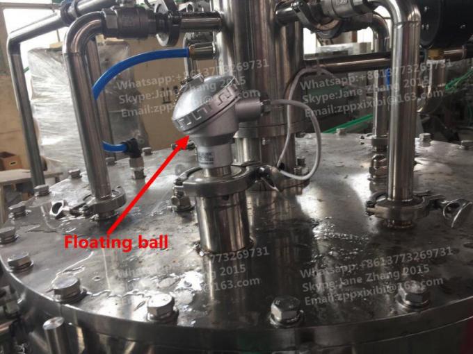 El agua de soda/carbonató la máquina de embotellado de cristal de la bebida del jugo del sabor 2000BPH 4